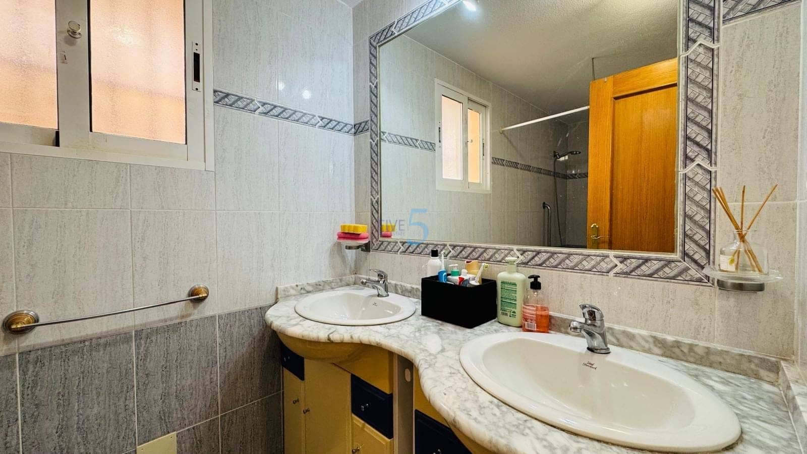 3 bedroom Townhouse for sale in La Zenia with pool garage - € 224,900 (Ref: 9802974)