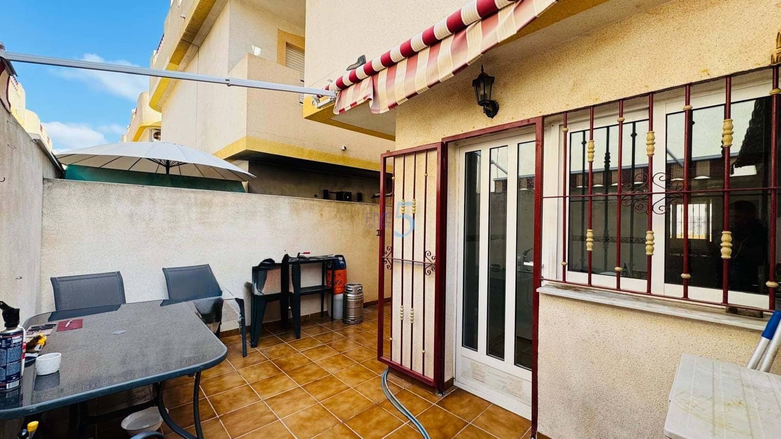 3 bedroom Townhouse for sale in La Zenia with pool garage - € 224,900 (Ref: 9802974)