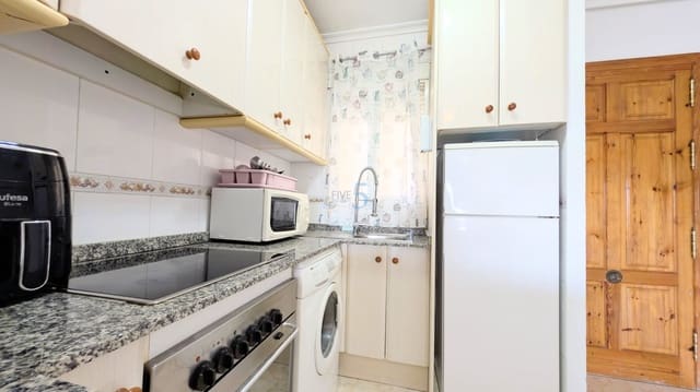 2 Zimmer Apartment zu verkaufen in El Chaparral, Torrevieja mit Pool Garage - 123.000 € (Ref: 9805277)