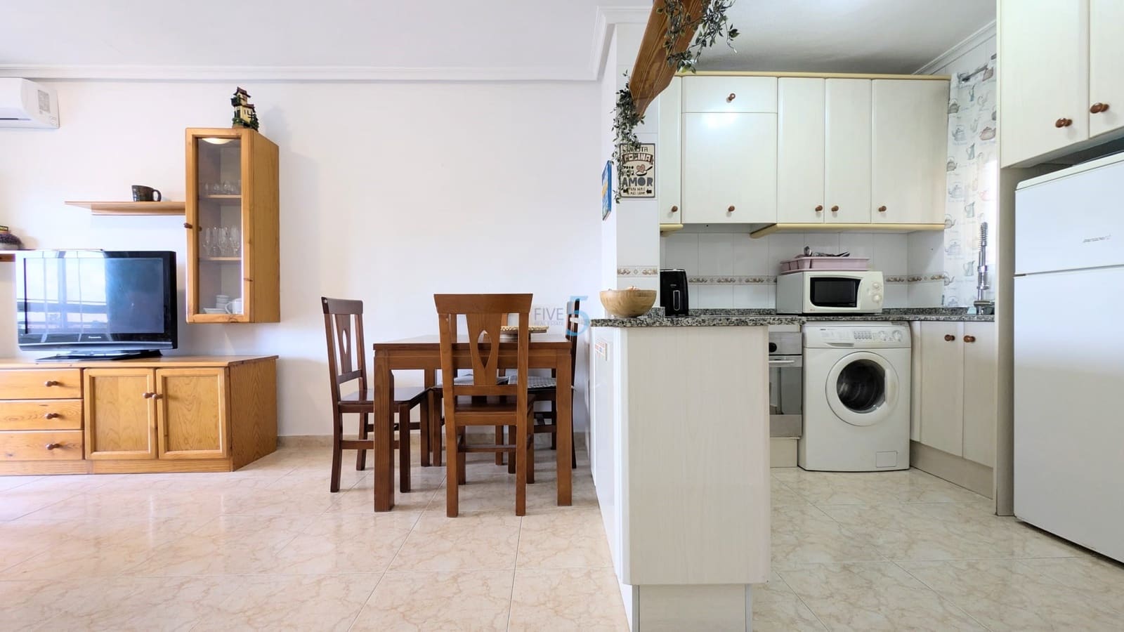 2 Zimmer Apartment zu verkaufen in El Chaparral mit Pool Garage - 123.000 € (Ref: 9805277)