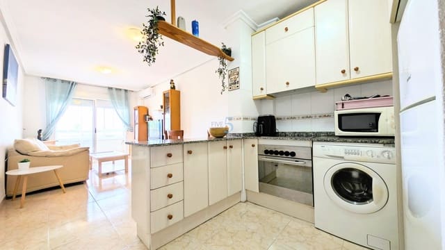 2 Zimmer Apartment zu verkaufen in El Chaparral, Torrevieja mit Pool Garage - 123.000 € (Ref: 9805277)