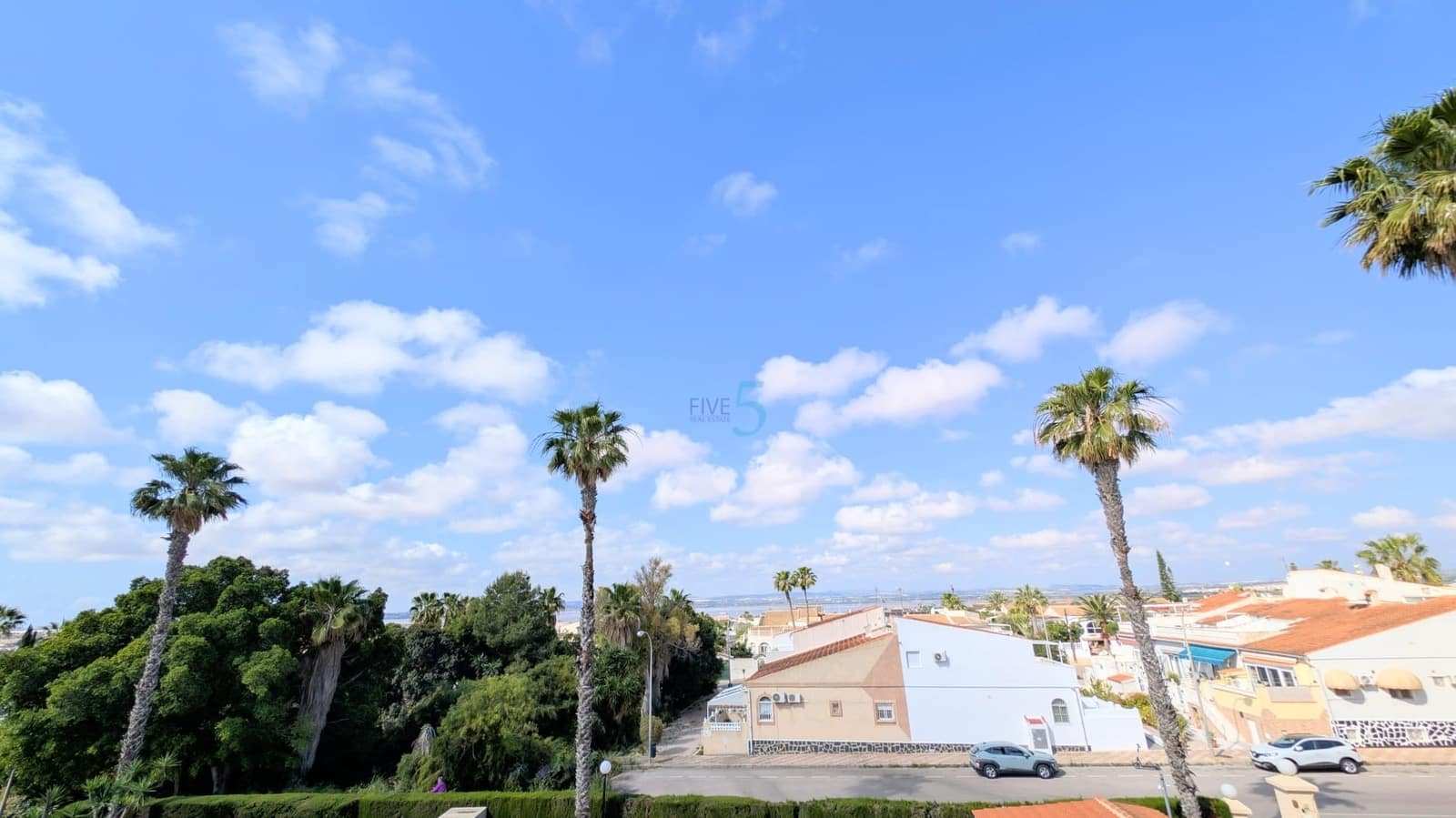 2 Zimmer Apartment zu verkaufen in El Chaparral mit Pool Garage - 123.000 € (Ref: 9805277)