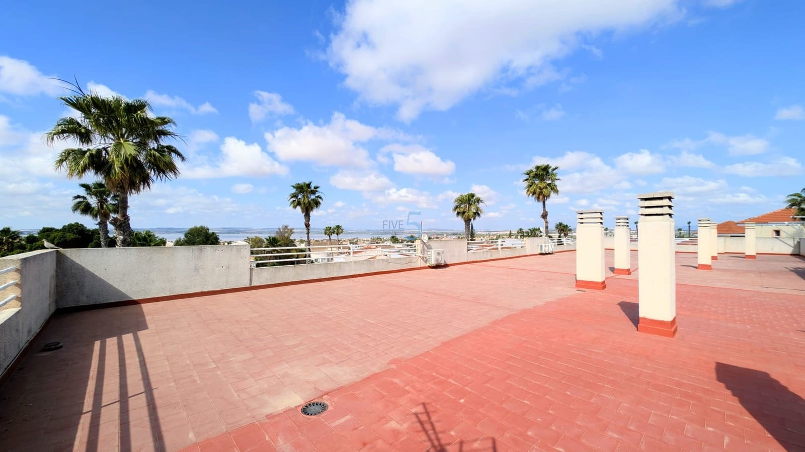 2 Zimmer Apartment zu verkaufen in El Chaparral mit Pool Garage - 123.000 € (Ref: 9805277)