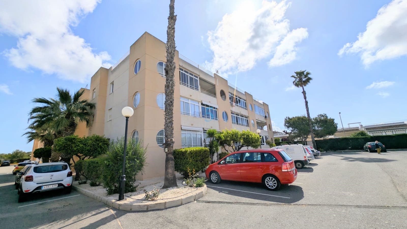 2 Zimmer Apartment zu verkaufen in El Chaparral mit Pool Garage - 123.000 € (Ref: 9805277)