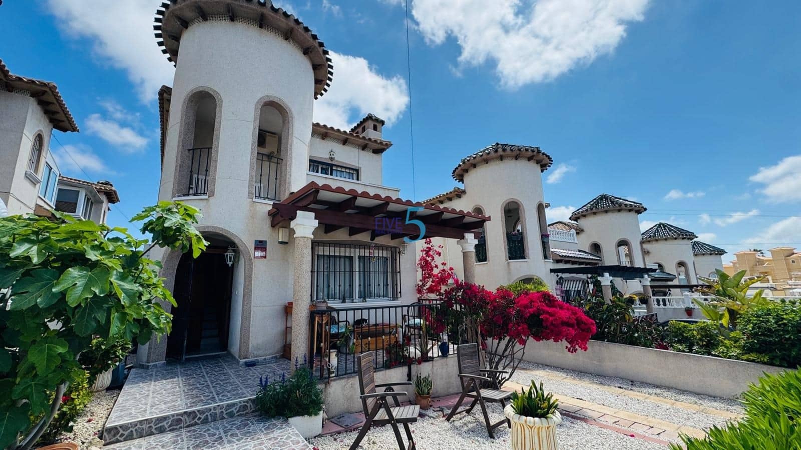 3 Zimmer Villa zu verkaufen in Villamartin mit Garage - 225.000 € (Ref: 9805278)