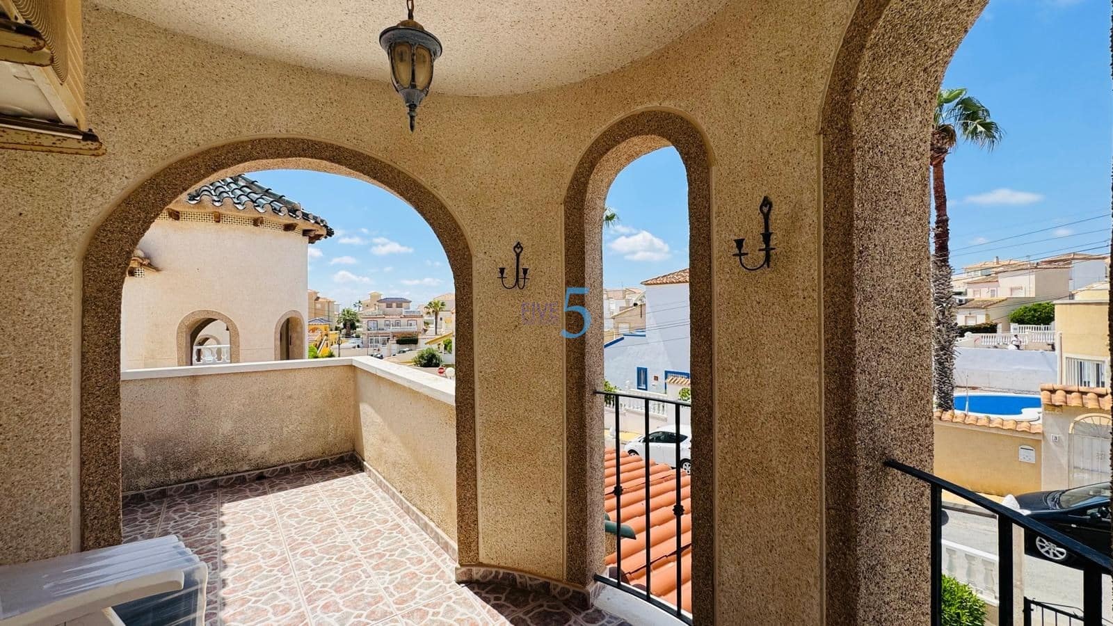 3 Zimmer Villa zu verkaufen in Villamartin mit Garage - 225.000 € (Ref: 9805278)