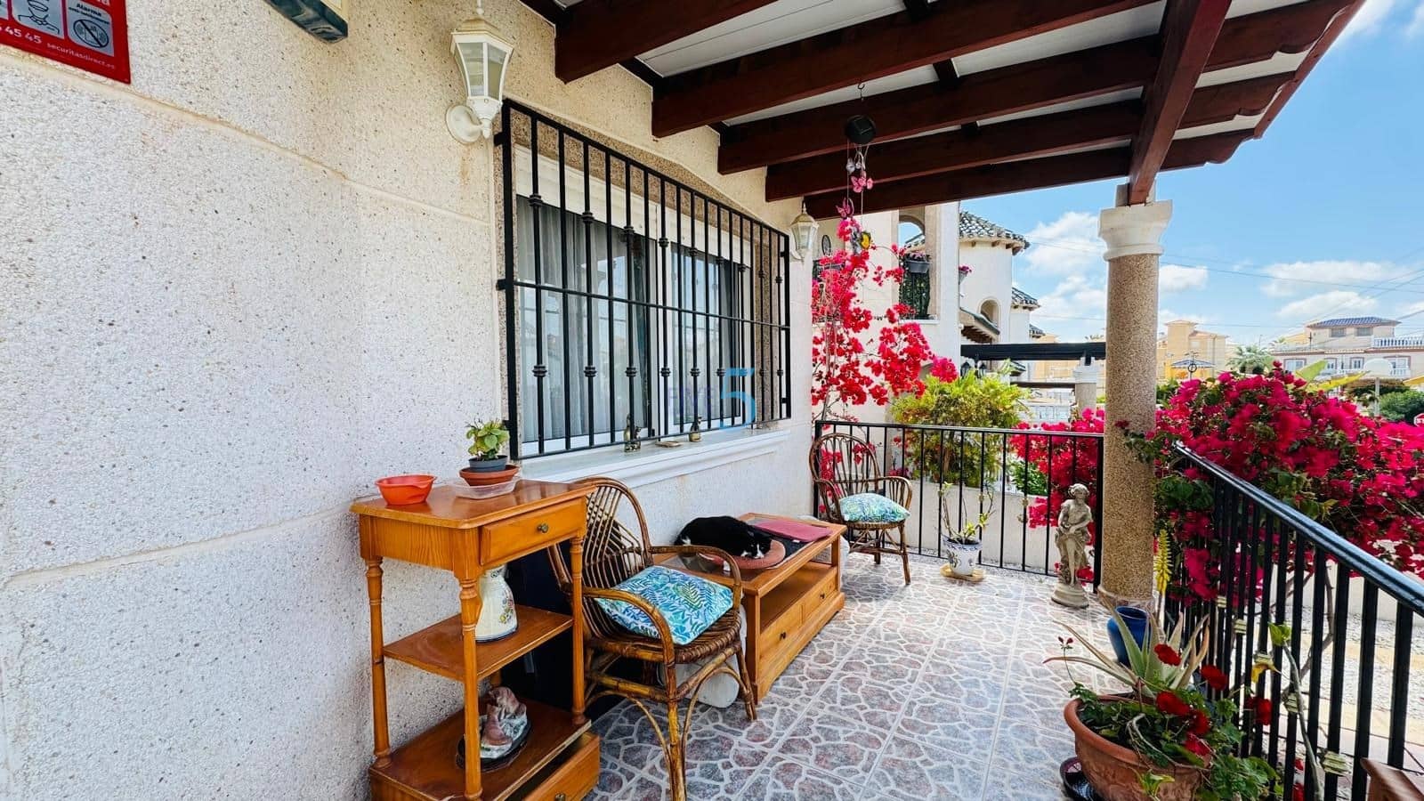 3 Zimmer Villa zu verkaufen in Villamartin mit Garage - 225.000 € (Ref: 9805278)