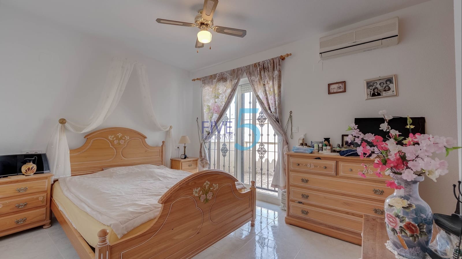 3 bedroom Villa for sale in Villamartin with garage - € 225,000 (Ref: 9805278)