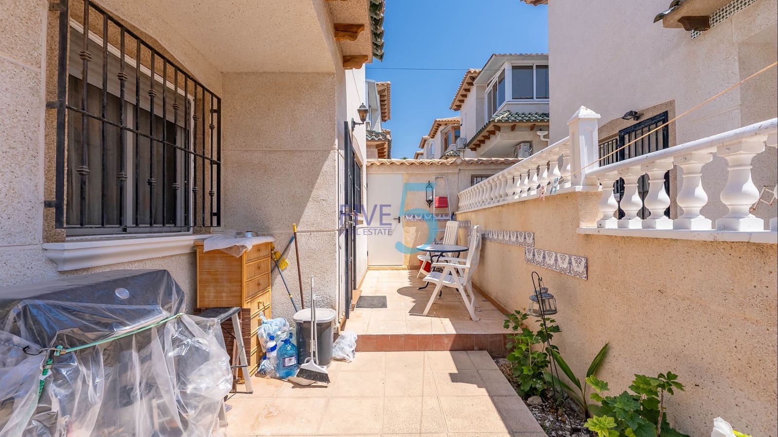 3 bedroom Villa for sale in Villamartin with garage - € 225,000 (Ref: 9805278)