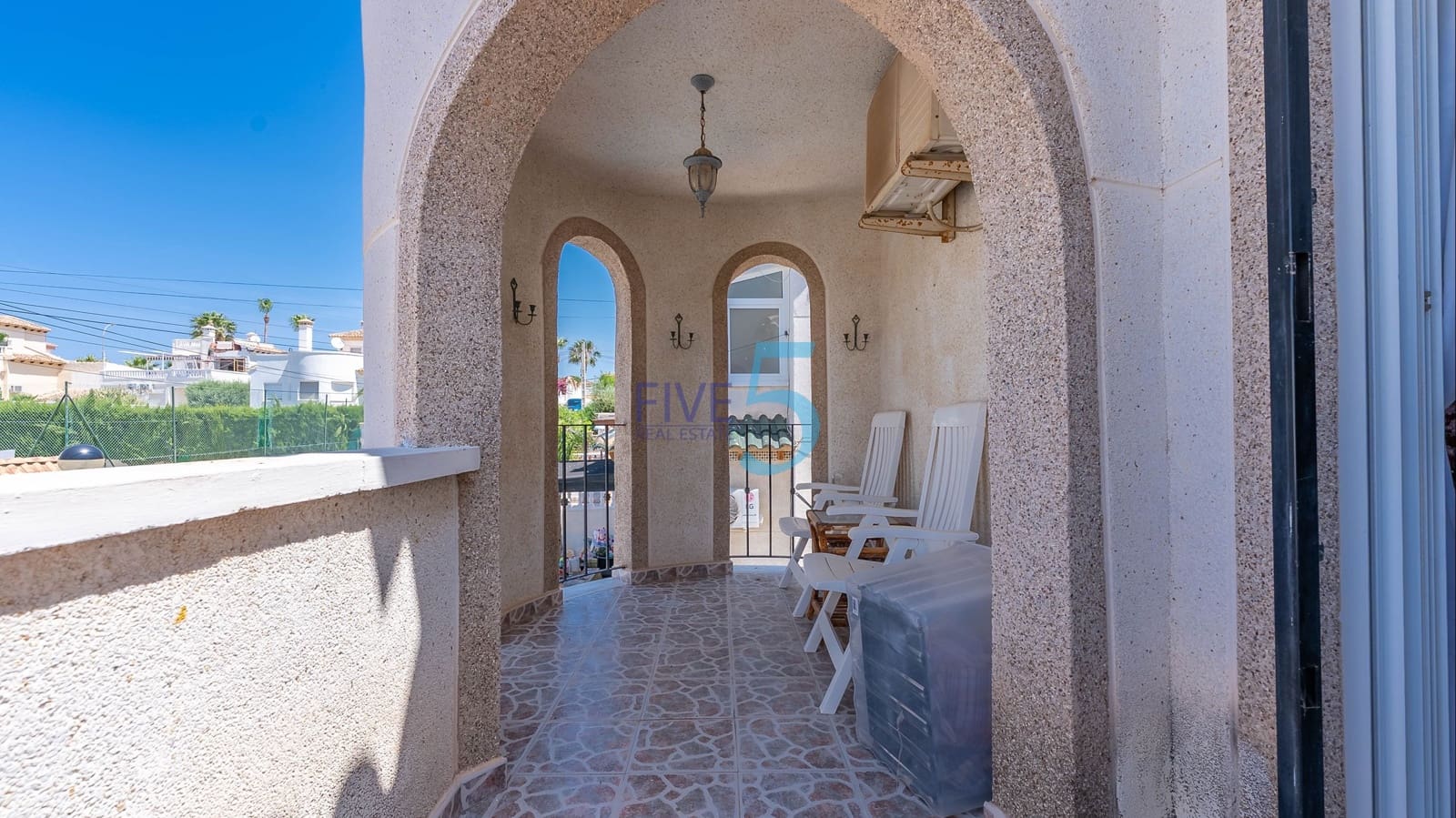 3 bedroom Villa for sale in Villamartin with garage - € 225,000 (Ref: 9805278)
