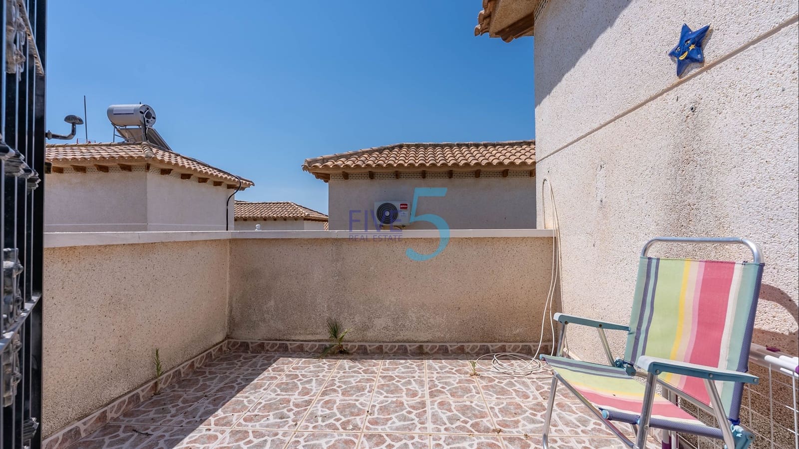 3 bedroom Villa for sale in Villamartin with garage - € 225,000 (Ref: 9805278)