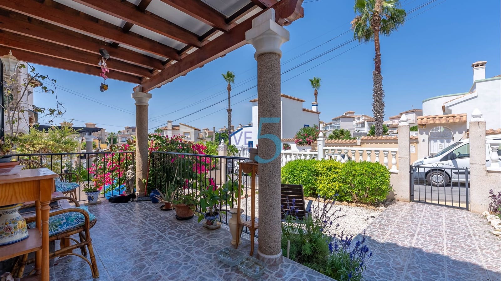 3 bedroom Villa for sale in Villamartin with garage - € 225,000 (Ref: 9805278)