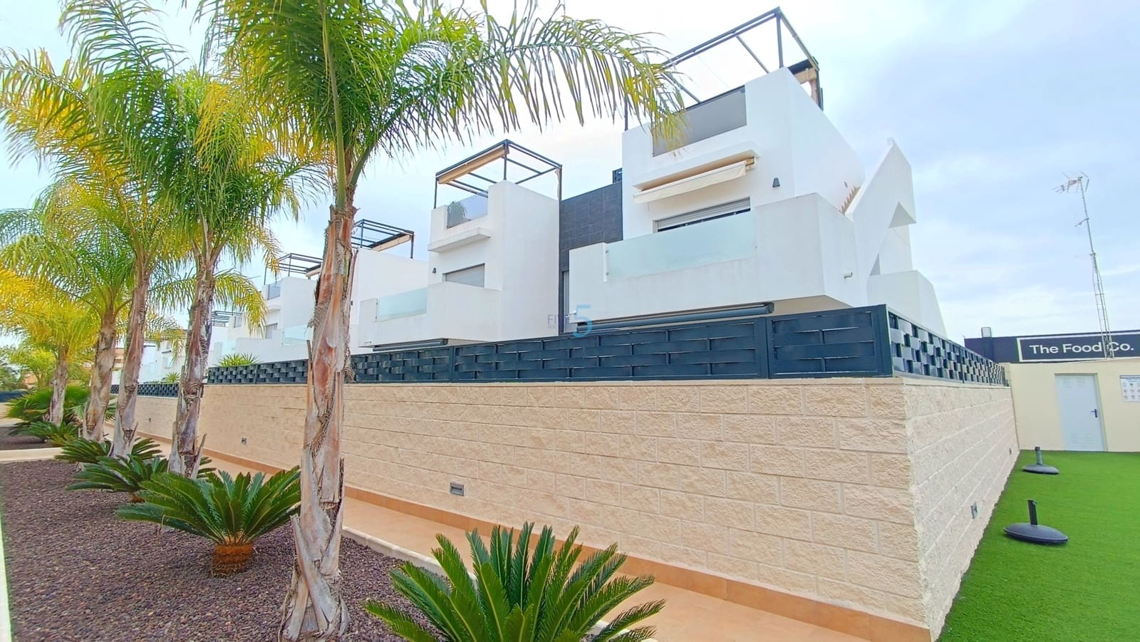 2 Zimmer Apartment zu verkaufen in Ciudad Quesada mit Pool Garage - 265.000 € (Ref: 9805463)