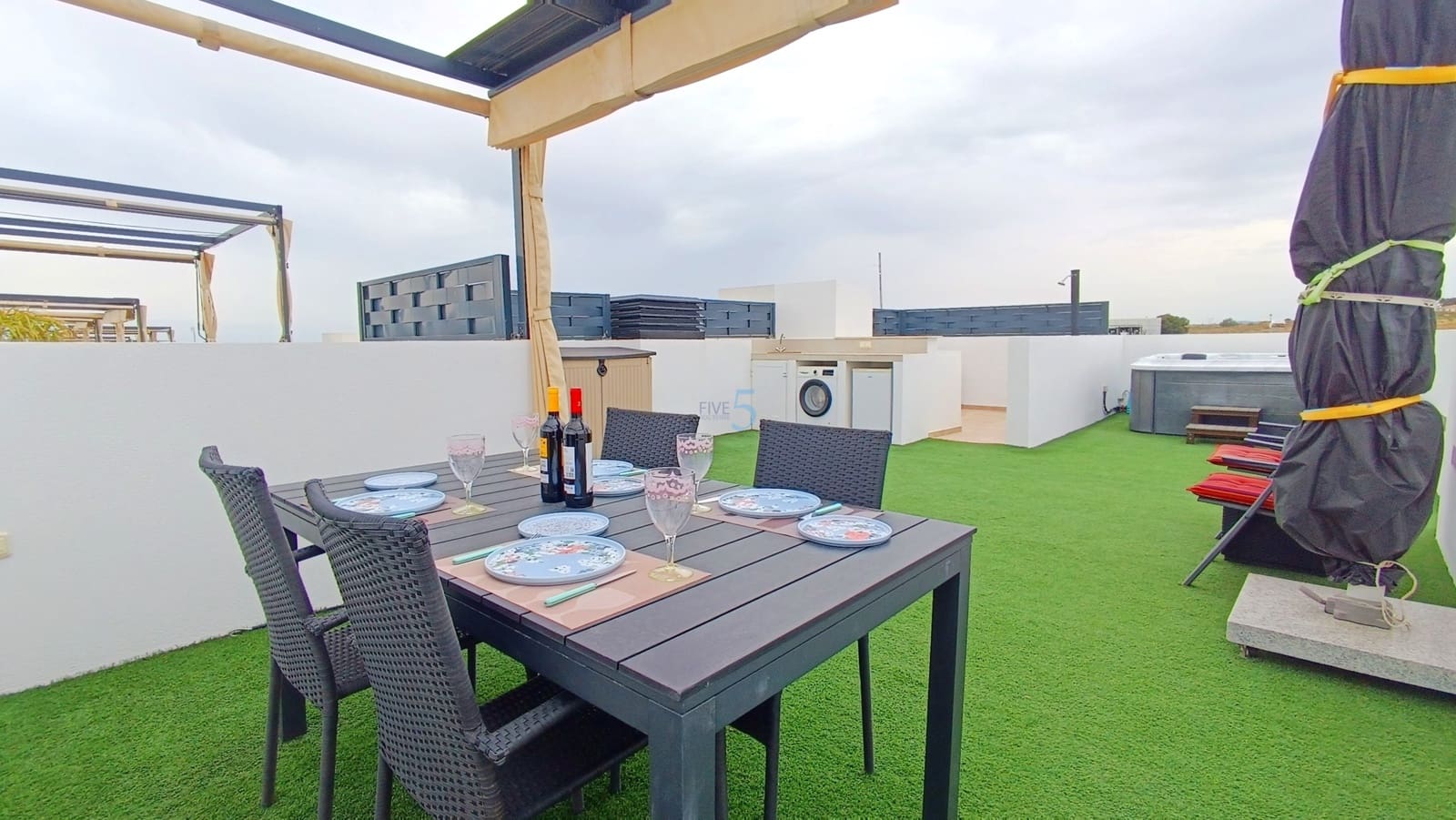 2 Zimmer Apartment zu verkaufen in Ciudad Quesada mit Pool Garage - 265.000 € (Ref: 9805463)