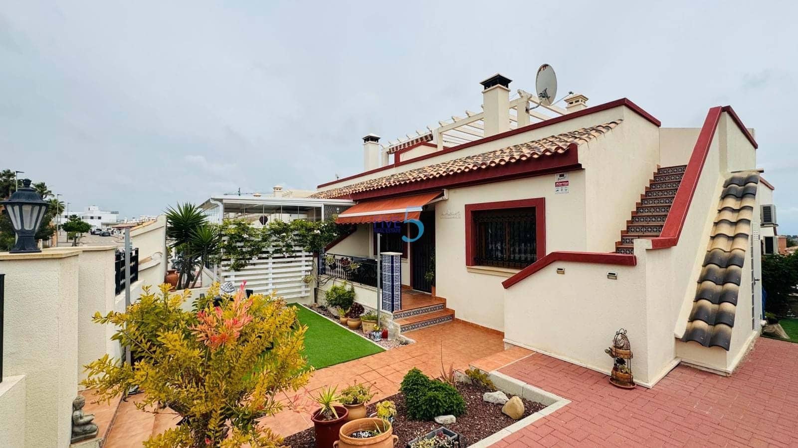 2 quarto Bungalow para venda em San Miguel de Salinas com piscina garagem - 174 000 € (Ref: 9807197)