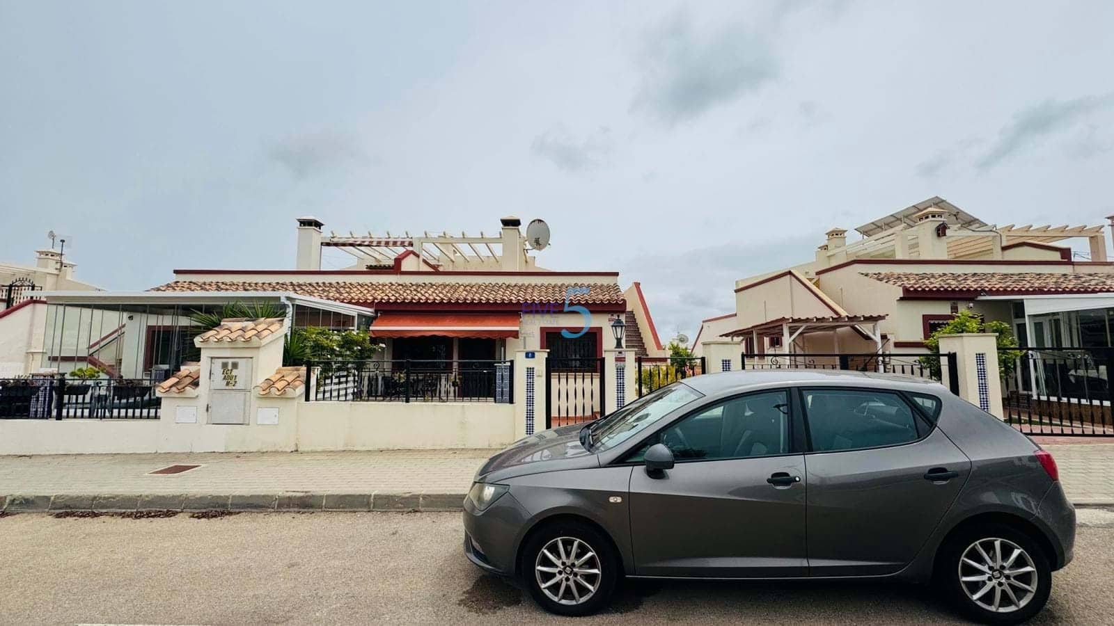 2 quarto Bungalow para venda em San Miguel de Salinas com piscina garagem - 174 000 € (Ref: 9807197)