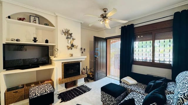 2 quarto Bungalow para venda em San Miguel de Salinas com piscina garagem - 174 000 € (Ref: 9807197)