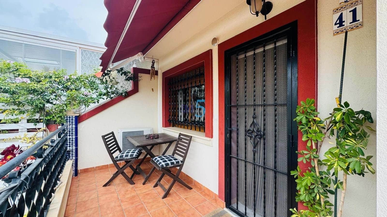 2 quarto Bungalow para venda em San Miguel de Salinas com piscina garagem - 174 000 € (Ref: 9807197)