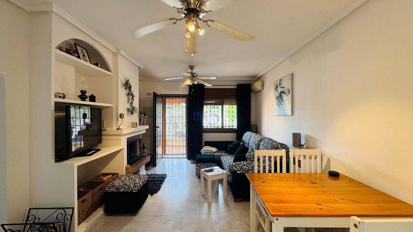 2 quarto Bungalow para venda em San Miguel de Salinas com piscina garagem - 184 000 € (Ref: 9807197)