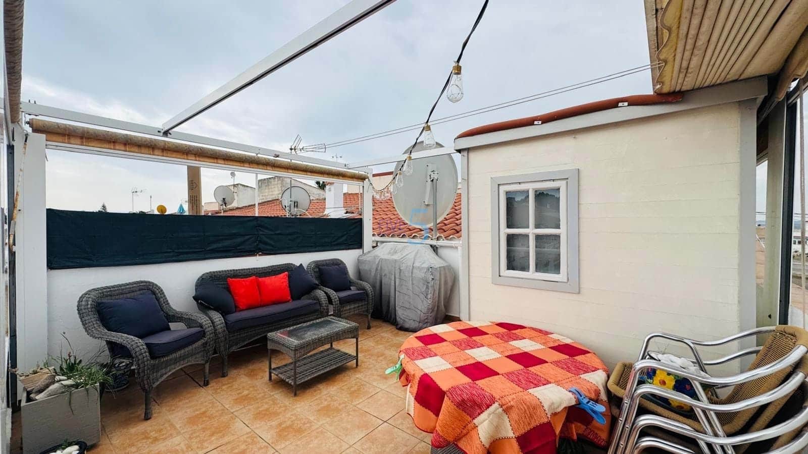 Casa de 1 habitación en Torrevieja en venta con garaje - 145.000 € (Ref: 9807198)