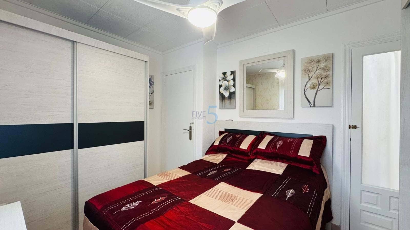 Casa de 1 habitación en Torrevieja en venta con garaje - 145.000 € (Ref: 9807198)