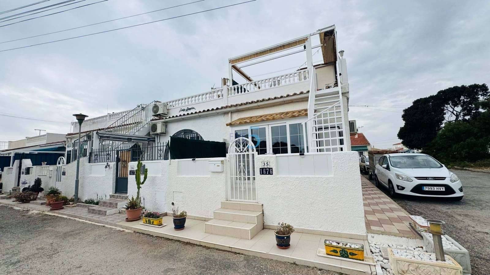 Casa de 1 habitación en Torrevieja en venta con garaje - 145.000 € (Ref: 9807198)