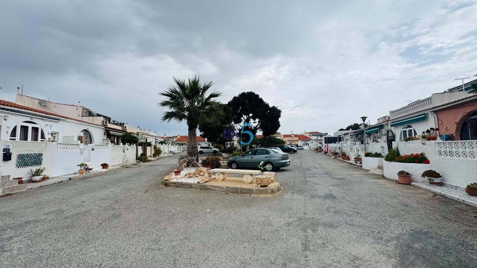 Casa de 1 habitación en Torrevieja en venta con garaje - 145.000 € (Ref: 9807198)