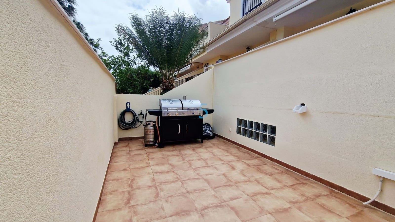 4 makuuhuone Omakotitalo myytävänä paikassa San Javier mukana 
autotalli - 380 000 € (Ref: 9807199)