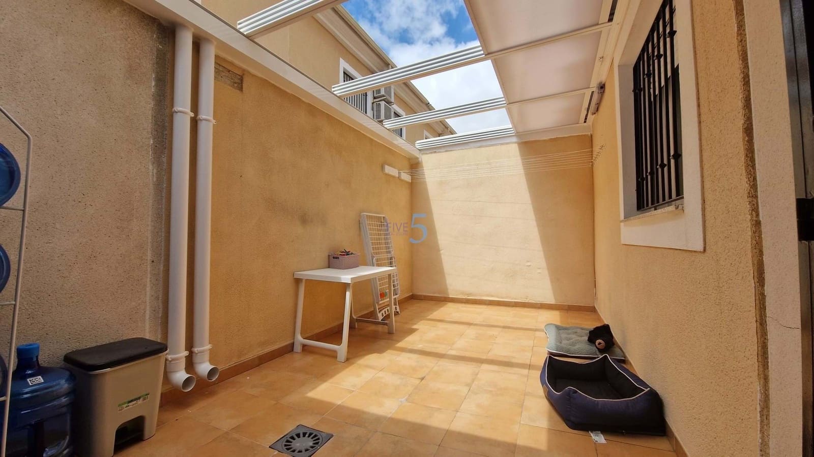 4 makuuhuone Omakotitalo myytävänä paikassa San Javier mukana 
autotalli - 380 000 € (Ref: 9807199)