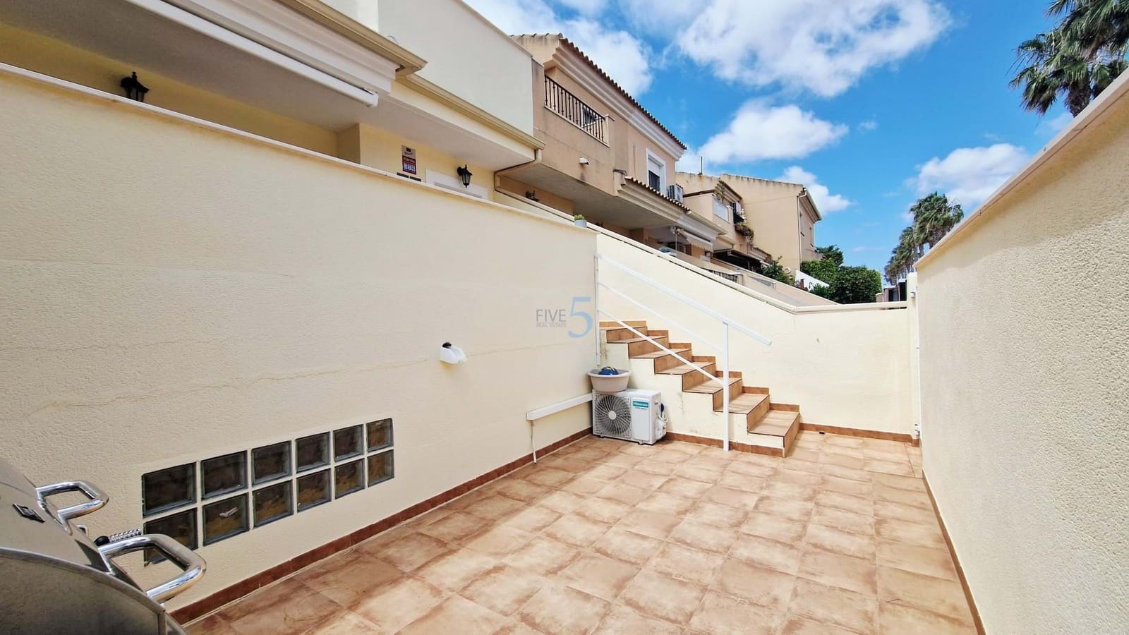 4 makuuhuone Omakotitalo myytävänä paikassa San Javier mukana 
autotalli - 380 000 € (Ref: 9807199)