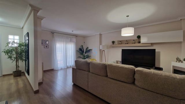 4 makuuhuone Omakotitalo myytävänä paikassa San Javier mukana 
autotalli - 380 000 € (Ref: 9807199)