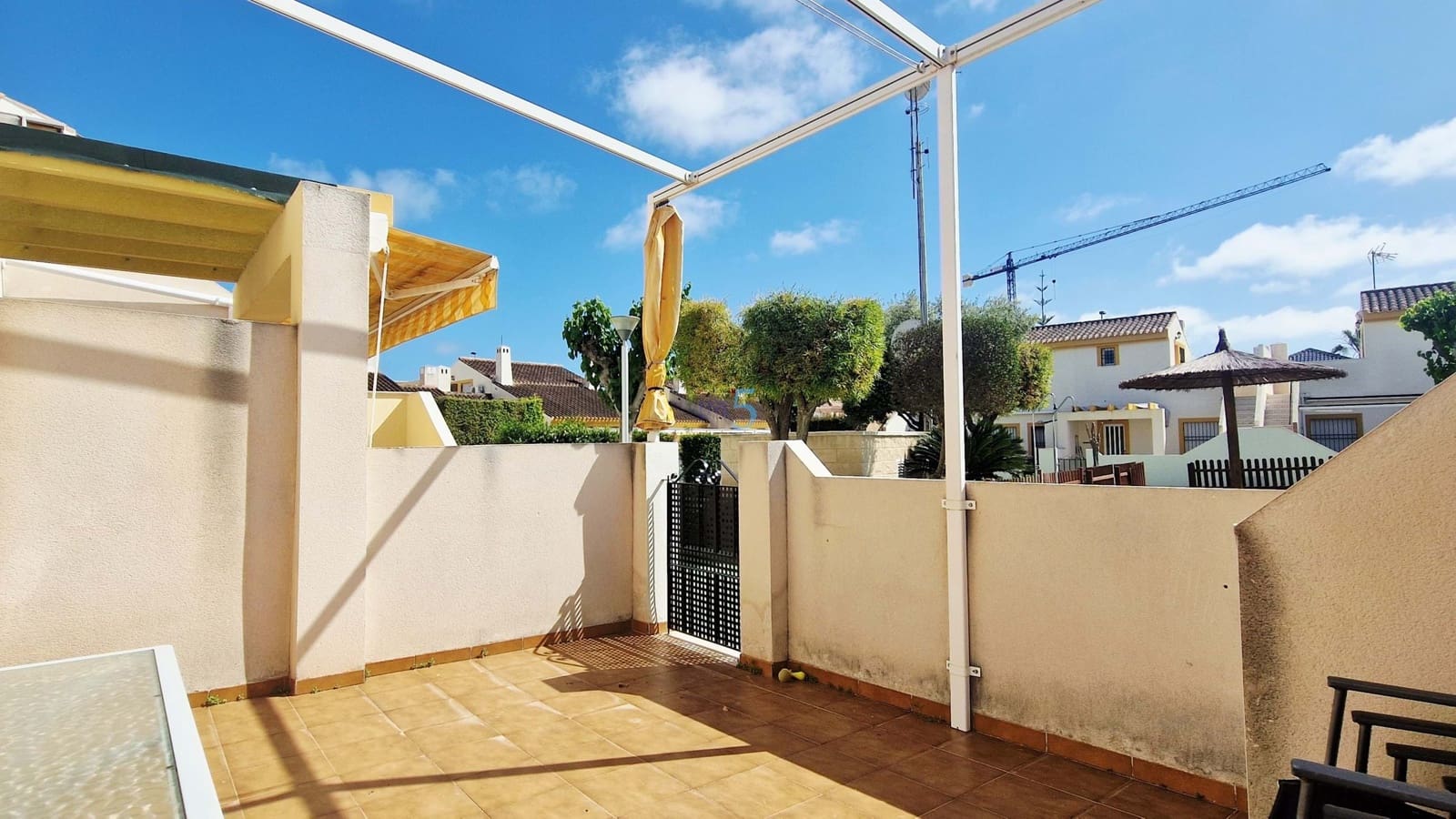 3 chambre Bungalow à vendre à Torre de la Horadada avec piscine garage - 320 000 € (Ref: 9807200)