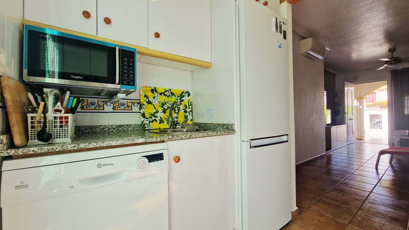 3 chambre Bungalow à vendre à Torre de la Horadada avec piscine garage - 320 000 € (Ref: 9807200)