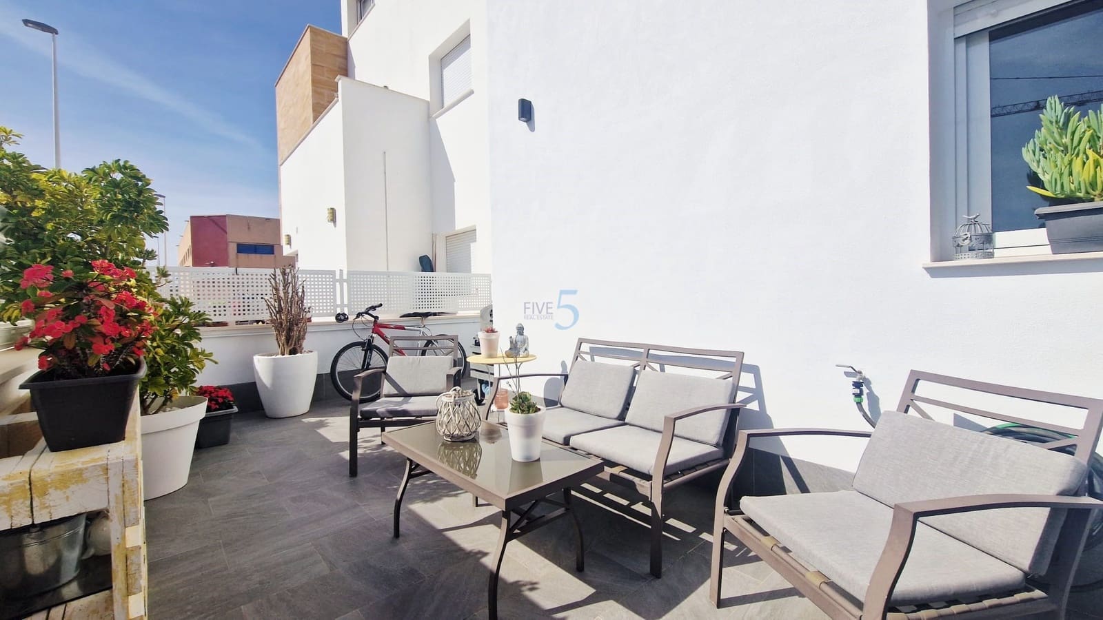 3 bedroom Villa for sale in San Pedro del Pinatar with pool garage - € 495,000 (Ref: 9808600)
