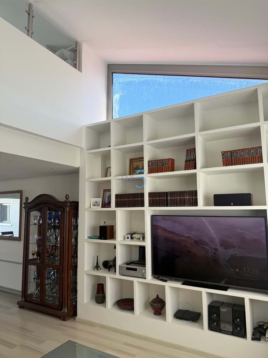 5 Zimmer Villa zu verkaufen in Torrevieja mit Pool Garage - 980.000 € (Ref: 9808601)