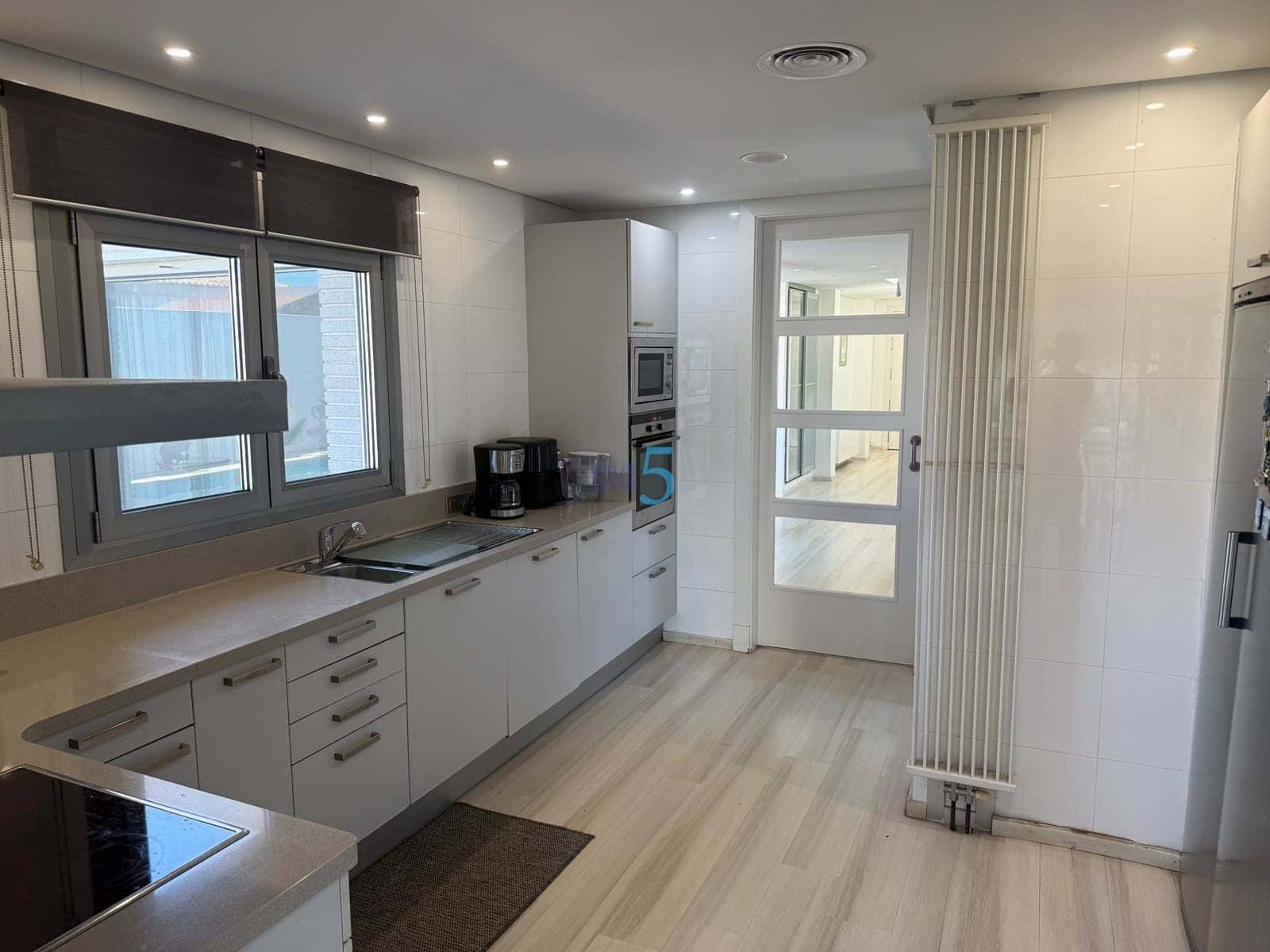 5 Zimmer Villa zu verkaufen in Torrevieja mit Pool Garage - 980.000 € (Ref: 9808601)