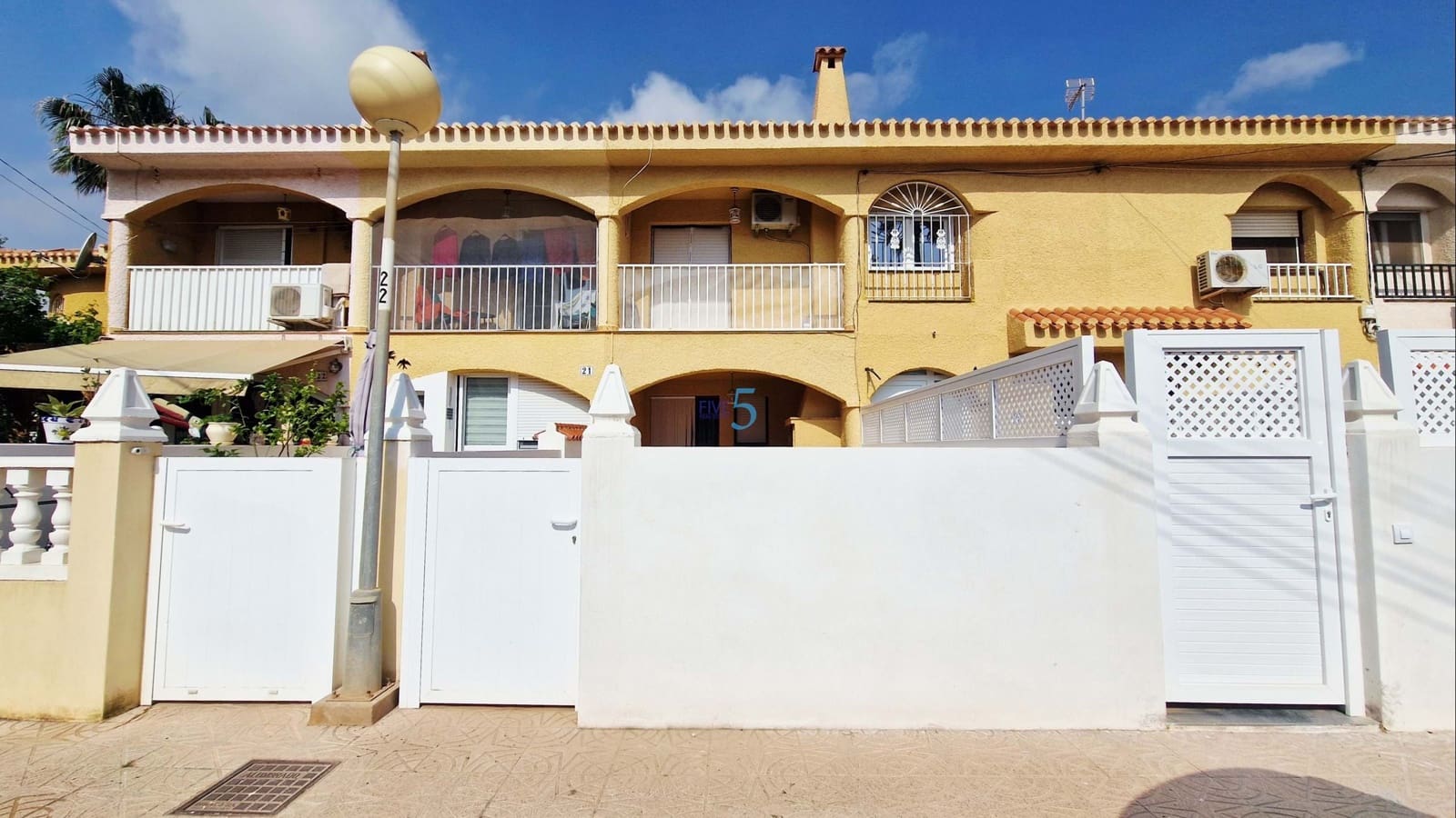 2 soverom Hus til salgs i Estrella de Mar med svømmebasseng - € 129 995 (Ref: 9809847)