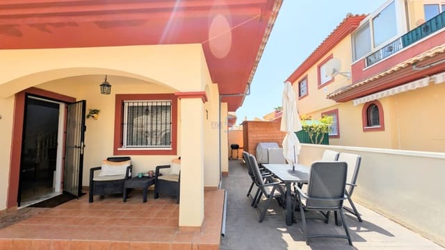 3 bedroom Apartment for sale in Ciudad Quesada, Rojales with pool - € 220,000 (Ref: 9810422)