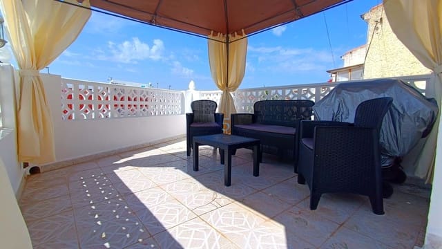 3 makuuhuone Huoneisto myytävänä paikassa Torrevieja mukana 
autotalli - 129 999 € (Ref: 9810932)