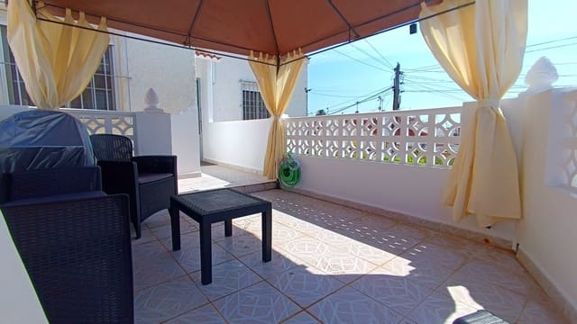 3 makuuhuone Huoneisto myytävänä paikassa Torrevieja mukana 
autotalli - 129 999 € (Ref: 9810932)