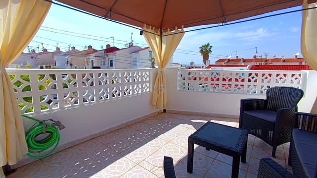 3 makuuhuone Huoneisto myytävänä paikassa Torrevieja mukana 
autotalli - 129 999 € (Ref: 9810932)