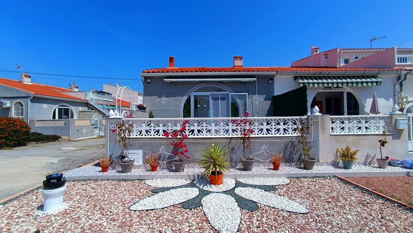 3 chambre Bungalow à vendre à Torrevieja - 159 950 € (Ref: 9812441)