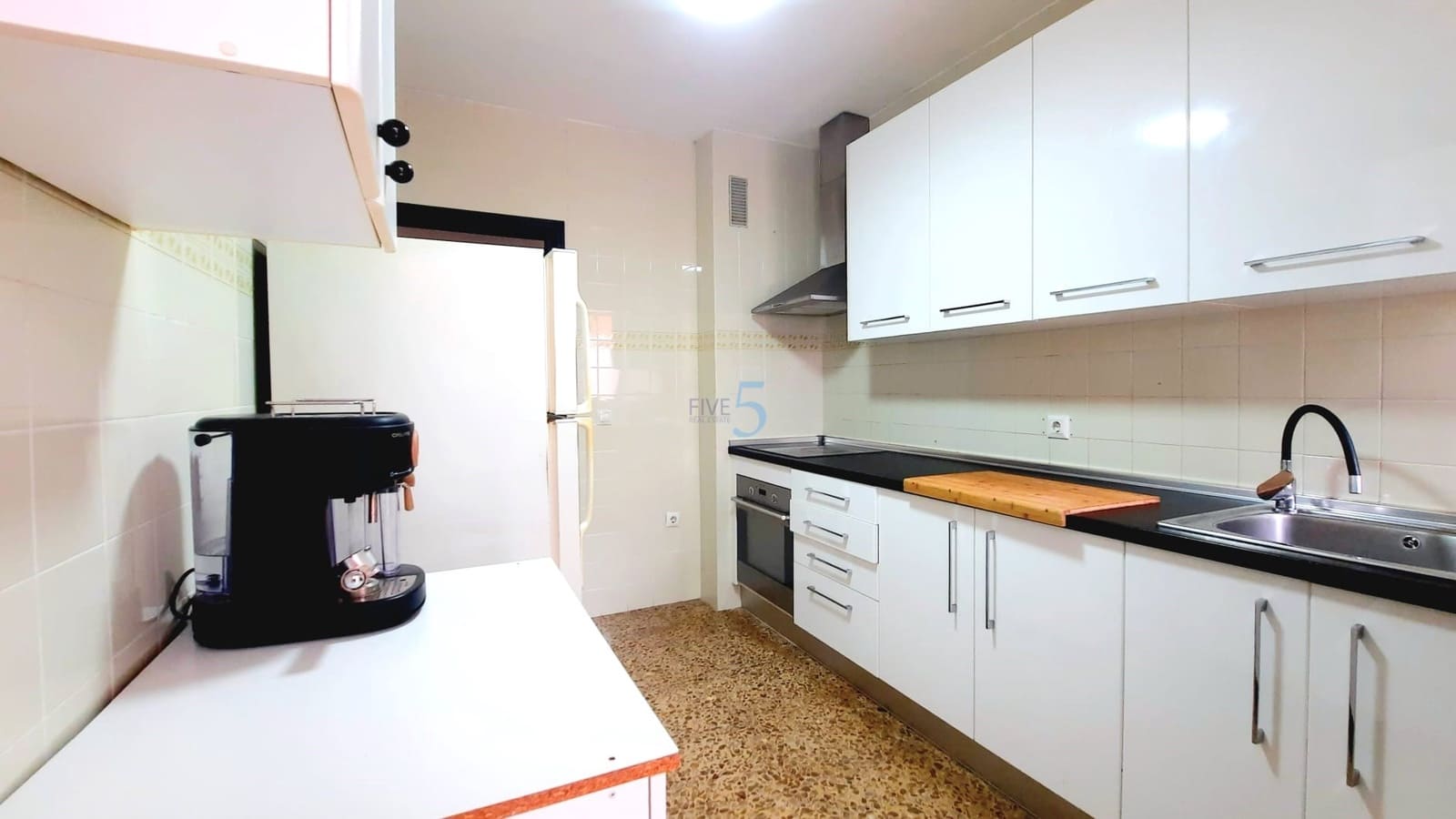 4 chambre Appartement à vendre à Guardamar del Segura avec garage - 215 000 € (Ref: 9812612)