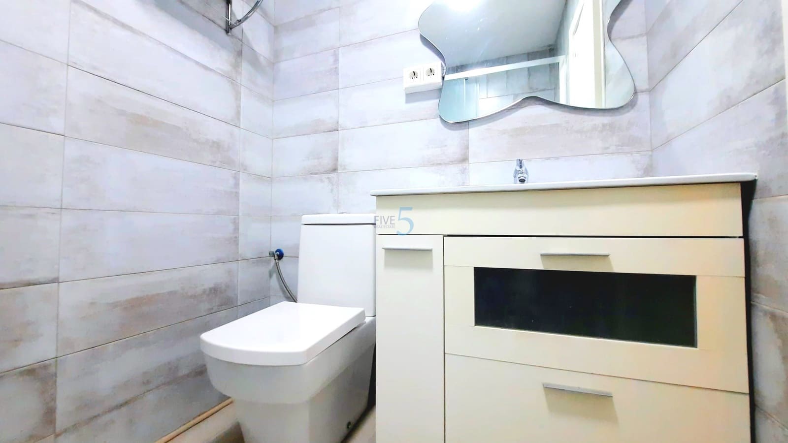 4 chambre Appartement à vendre à Guardamar del Segura avec garage - 215 000 € (Ref: 9812612)