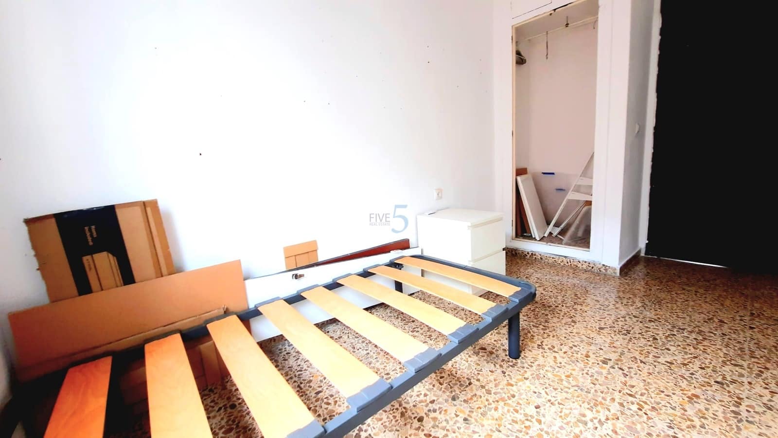 4 chambre Appartement à vendre à Guardamar del Segura avec garage - 215 000 € (Ref: 9812612)