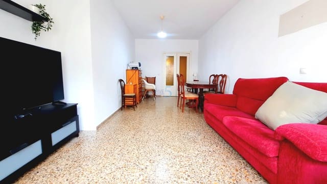 4 chambre Appartement à vendre à Guardamar del Segura avec garage - 215 000 € (Ref: 9812612)