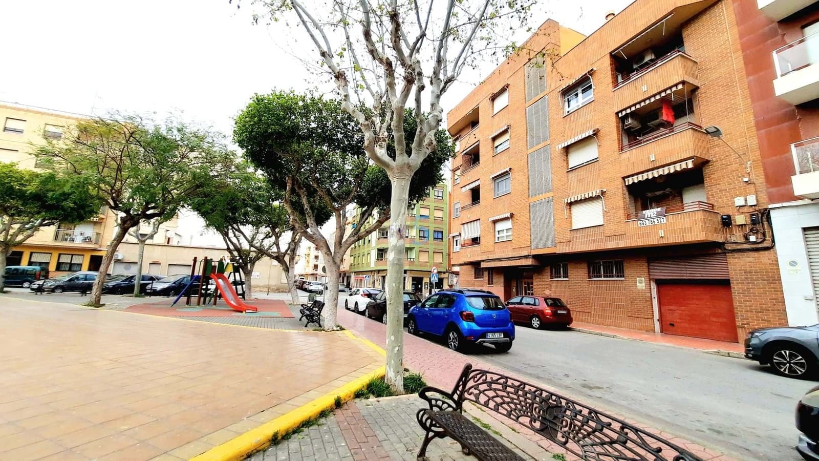 4 chambre Appartement à vendre à Guardamar del Segura avec garage - 215 000 € (Ref: 9812612)
