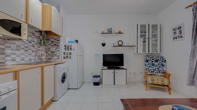 1 bedroom Apartment for sale in Torrevieja - € 115,000 (Ref: 9813539)