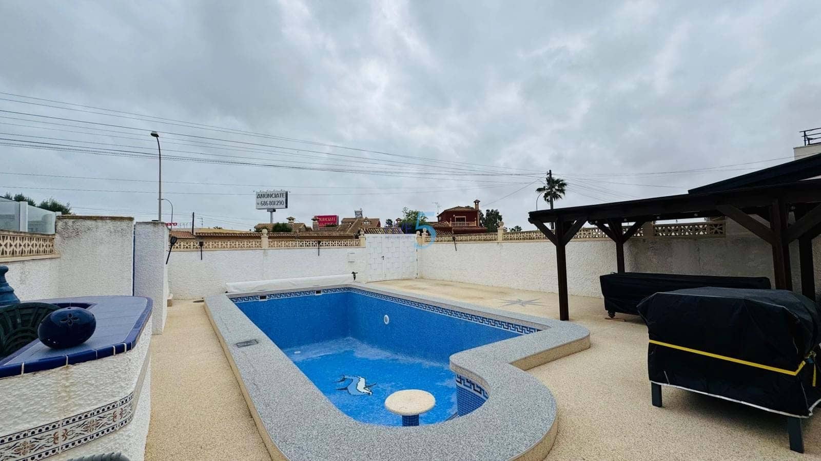 2 soveværelse Villa til salg i Torrevieja med swimmingpool garage - € 279.000 (Ref: 9814648)