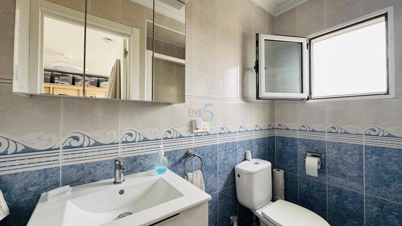 2 soveværelse Villa til salg i Torrevieja med swimmingpool garage - € 279.000 (Ref: 9814648)
